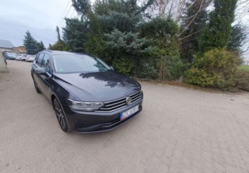 Volkswagen Passat B8 Variant 2.0 TDI BlueMotion SCR 150KM 2019 Volkswagen Passat Volkswagen Passat 2.0 TDI SCR DSG Business 2.0 Diesel, zdjęcie 1