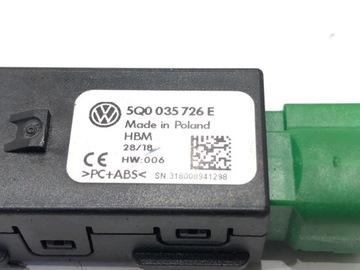 HNÍZDO USB SKODA OCTAVIA III 5Q0035726E
