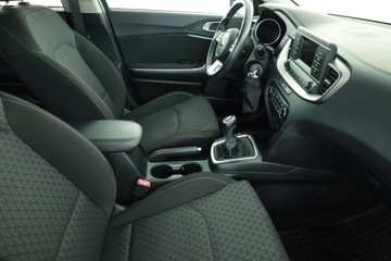 Kia Ceed III Kombi 1.6 CRDi 136KM 2021 Kia Ceed 1.6 CRDi MHEV, Salon Polska, zdjęcie 6