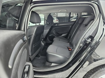 Renault Megane IV Hatchback 5d  Facelifting 1.3 TCe 140KM 2021 Renault Megane 1,3 benzyna 140KM, zdjęcie 5