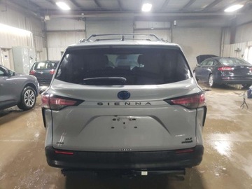 Toyota Sienna III 2022 Toyota Sienna XLE 2022 2.5l 2.5 Hybryda 245KM, zdjęcie 2