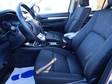 Toyota Hilux VIII Pojedyncza kabina 2.4 D-4D 150KM 2019 Toyota Hilux 2.4 D-4D Double Cab SR5 4x4 Toyota Hi, zdjęcie 19