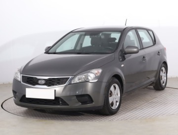 Kia Ceed I Hatchback 1.4 109KM 2009 Kia Ceed 1.4 CVVT, Klima, Tempomat, Parktronic, zdjęcie 1