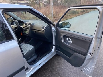 Skoda Fabia II Kombi 1.4 i 16V 85KM 2009 Skoda Fabia Skoda Fabia 1.4 MPI 5- Drzwi Klimatyzacja Bez Korozji Full Ser, zdjęcie 16