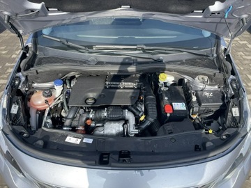 Peugeot 2008 I SUV Facelifting 1.6 BlueHDi 99KM 2018 Peugeot 2008 Podgrzewane fotle Climatronic, zdjęcie 15