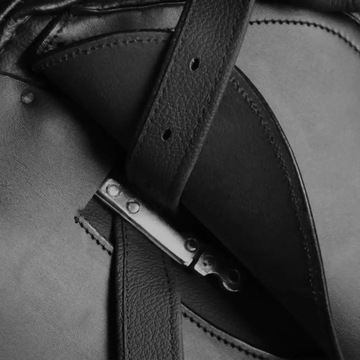 Комплект для седла лошади 17,5 из натуральной кожи.