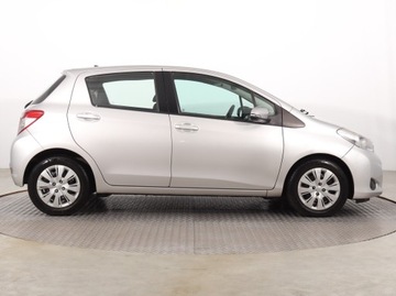 Toyota Yaris III Hatchback 5d Facelifting 1.33 Dual VVT-i 99KM 2014 Toyota Yaris 1.33 Dual VVT-i, Salon Polska, Klima, zdjęcie 5