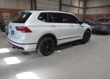Volkswagen Tiguan III 2024 Volkswagen Tiguan 2024r., 2.0t Se R-line Black, 2L, od ubezpieczalni 2.0, zdjęcie 4