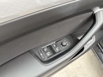 Volkswagen Passat B8 Variant Facelifting 1.5 TSI EVO 150KM 2022 Volkswagen Passat 1.5 TSI / 150 KM Business DSG FV, zdjęcie 19