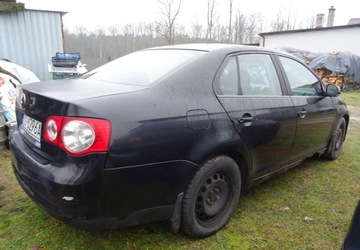 Volkswagen Jetta V 1.9 TDI 105KM 2006 Volkswagen Jetta 1.9tdi,klima,zarejestrowana 1.9 Diesel 105KM, zdjęcie 3