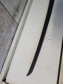 LISTWA SZYBY CZOŁOWEJ PRAWA PEUGEOT 407