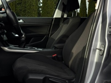 Peugeot 308 II Hatchback 5d 1.2 PureTech 130KM 2017 Peugeot 308 T9 1.2 Benzyna 131KM, zdjęcie 18