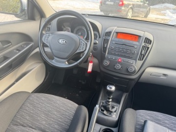 Kia Ceed I Hatchback 5d Facelifting 1.6 DOHC CVVT 126KM 2010 Kia Ceed 1.6 Isg 126KM Klima Piekny stan Sprawdz 1.6 Benzyna 126KM, zdjęcie 2