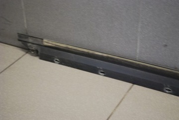 ХРОМИРОВАННАЯ НАКЛАДКА ПЕРЕДНЯЯ ЛЕВАЯ AUDI A6 C5 4B0853283J