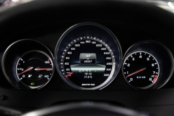 Mercedes Klasa C W204 2011 Mercedes C 63 AMG Coupe Performance 487KM, zdjęcie 36