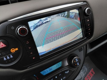 Toyota Yaris III 2016 Toyota Yaris Hybryda Automat Klimatronik Kamera Sensor 1.5 Hybryda 73KM, zdjęcie 9