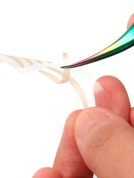 ЛЕНТА ПЕРФОРИРОВАННАЯ ДЛЯ РЕСНИЦ И НАВИСАЮЩИХ ВЕК РУЛОН 600 ШТ.