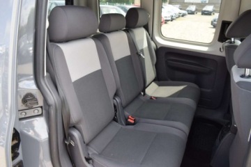 Volkswagen Caddy III Kombi Facelifting 2.0 TDI 110KM 2012 Volkswagen Caddy 2.0 TDI, 5-Osobowy, Naped 4-Motion, Klima, Hak, Rozsuwane, zdjęcie 15