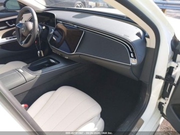 Mercedes Klasa E W214 2024 Mercedes-Benz Klasa E 350, 2024r., 4x4, 2.0L 2.0 Benzyna 255KM, zdjęcie 8