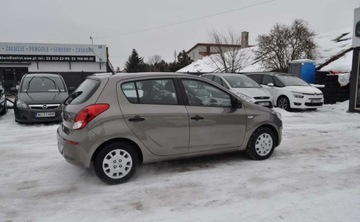 Hyundai i20 I Hatchback 5d Facelifting 1.2 DOHC 85KM 2013 Hyundai i20 LIFT Benzyna 1.2 Klimatyzacja 1.2 Benzyna 85KM, zdjęcie 5