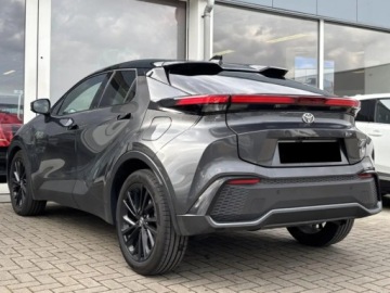 Toyota C-HR II SUV 1.8 Hybrid 140KM 2025 Od ręki - GR Sport 1.8 Hybrid Dynamic Force 140KM | Podgrzewane fotele!, zdjęcie 3