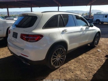 Mercedes GLC C253 2021 Mercedes-Benz GLC 300 4Matic 2021 2.0 Benzyna 255KM, zdjęcie 5