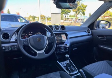 Suzuki 2025 Suzuki Vitara Premium Plus 1,4 mild Hybrid 2WD 6MT Superior White 2025, zdjęcie 16