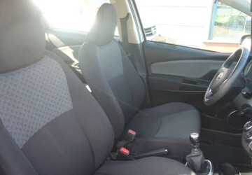 Toyota Yaris III Hatchback 5d Facelifting 1.33 Dual VVT-i 99KM 2015 Toyota Yaris Toyota Yaris III Salon PL 1.3 Benzyna 99KM, zdjęcie 17