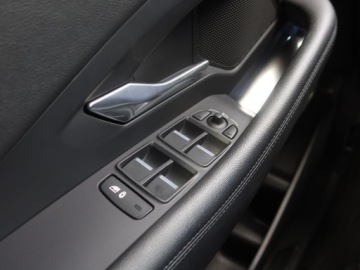 Jaguar E-Pace SUV 2.0 i4D 180KM 2020 Jaguar E-Pace D180 AWD, Salon Polska, Serwis ASO, zdjęcie 17