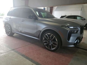 BMW X7 2024 BMW X7 2024, 4.4L, 4x4, M60I, od ubezpieczalni 4.4 Benzyna 523KM, zdjęcie 3