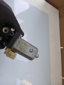 BMW 7 E65 E66 2004 MOTOREK ZÁVĚS OKNO ZADNÍ