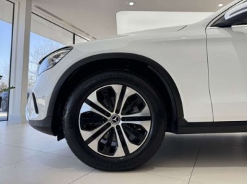 Mercedes GLC C253 SUV Facelifting 2.0 200d 163KM 2022 Mercedes-Benz GLC 4 Matic Kamera cofania CarPlayAndroid Auto Nawigacja, zdjęcie 17