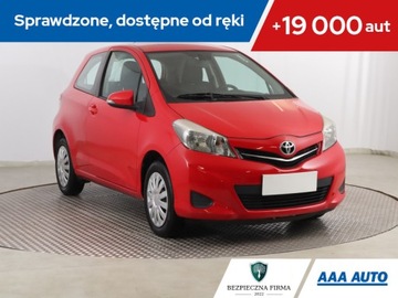 Toyota Yaris III Hatchback 5d 1.0 VVT-i 69KM 2013 Toyota Yaris 1.0 VVT-i, Salon Polska, Klima