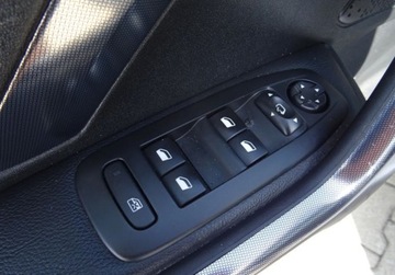 Peugeot 2008 I SUV 1.6 e-HDi 115KM 2013 Peugeot 2008 Bezwypadkowy Serwisowany 1-Wlasciciel Navi Panorama JBL Grz.F, zdjęcie 28