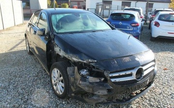 Mercedes Klasa A W176 Hatchback 5d 1.8 200 CDI BlueEFFICIENCY 136KM 2013 Mercedes-Benz Klasa A 1.8 Diesel 136KM, zdjęcie 2