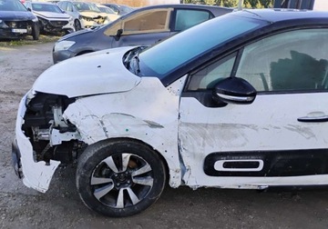 Citroen C3 III Hatchback Facelifting 1.2 PureTech 110KM 2023 Citroen C3 2023r, 1.2 Benzyna. Uszkodzony lewy przod. Jezdzi. 1.2 110KM, zdjęcie 27
