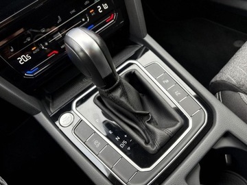 Volkswagen Passat B8 Variant Facelifting 2.0 TDI SCR 150KM 2023 Volkswagen Passat TDI 150KM Business Ambiente Area View LED Matrix FV23, zdjęcie 16