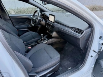 Ford Focus IV Hatchback 1.5 EcoBoost 150KM 2019 Ford Focus Full LedNaviAsystent ParkowaniaST-LINEFull OpcjaORYGINALNY LAKI, zdjęcie 9