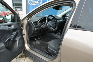 Ford Focus III Hatchback 5d facelifting 1.0 EcoBoost 125KM 2018 Ford Focus Hatchback Trend 1,0 EcoBoost 125KM ASO, zdjęcie 11