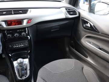 DS 3 Hatchback Facelifting 2016 1.2 PureTech 82KM 2016 DS 3 1.2 PureTech, Klima, Tempomat, zdjęcie 7