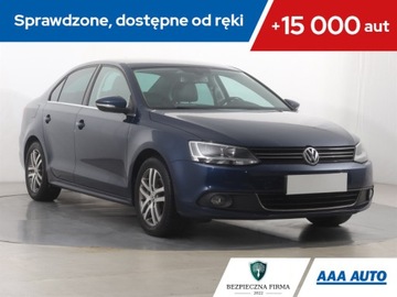 Volkswagen Jetta VI Sedan 1.4 TSI 122KM 2012