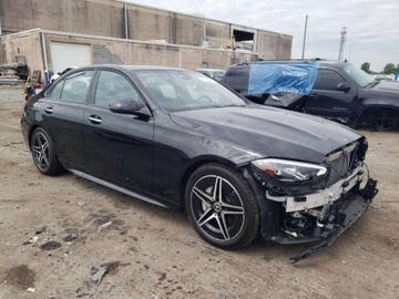 Mercedes Klasa C W206 2022 Mercedes-Benz Klasa C 2022, 2.0L, 4x4, od ubezpieczalni 2.0 Benzyna 255KM, zdjęcie 3