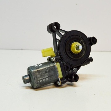 MOTOREK OKNO PŘEDNÍCH LEVÝCH DVEŘE SEAT LEON (5F1) 5Q0959801B 1.4L