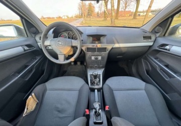 Opel Astra H Kombi 1.7 CDTI ECOTEC 80KM 2005 Opel Astra Wazne oplaty 1.7 Diesel 80KM, zdjęcie 11