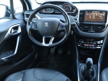 Peugeot 2008 I SUV 1.2 VTi 82KM 2013 Peugeot 2008 1.2 VTi, Klima, Klimatronic, zdjęcie 6