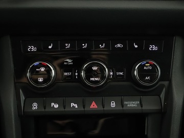 Skoda Kodiaq I SUV 2.0 TDI 150KM 2021 Skoda Kodiaq Ambition ! Tempomat Aktywny ! Hak ! P, zdjęcie 20