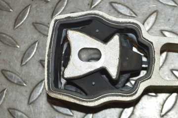 JAGUAR E-PACE X540 2.0 AWD 2019 RHD PRAVÝ DRŽÁK DRŽÁKY MOTORU