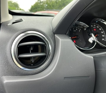 Dacia Duster I SUV Facelifting 1.2 TCe 125KM 2014 Dacia Duster Navi / Skóry / Benzyna / 1 Rej. 2015, zdjęcie 27