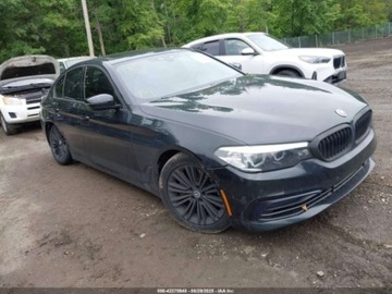 BMW Seria 5 G30-G31 2019 BMW Seria 5 2019 BMW 530E XDRIVE IPERFORMANCE 2.0 Hybryda Plug-in 181KM, zdjęcie 2