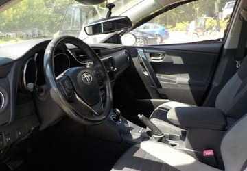 Toyota Auris II 2016 Toyota Auris Okazja 1.8 Hybryda 100KM, zdjęcie 19